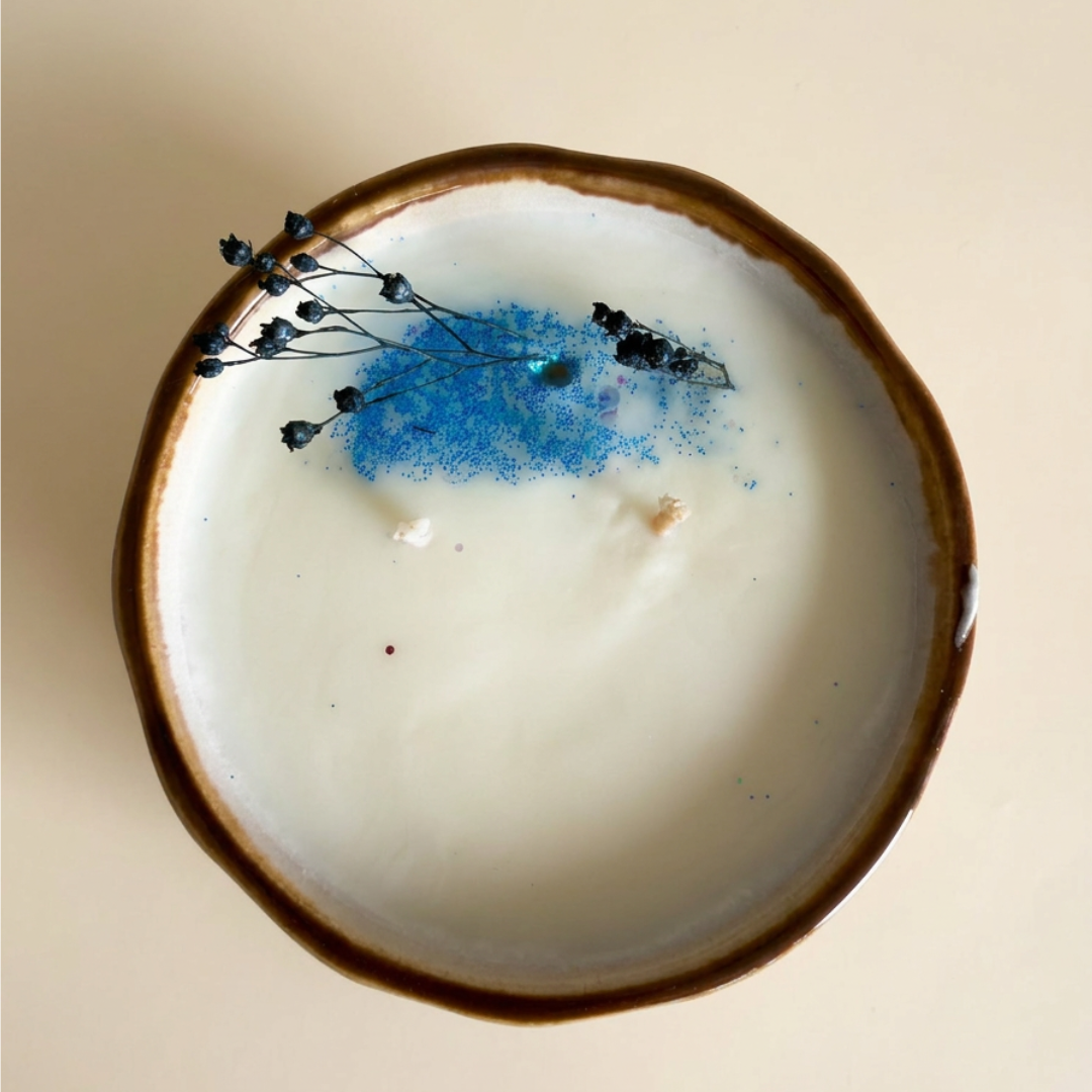Bougie parfumée artisanale en grès - fleuries