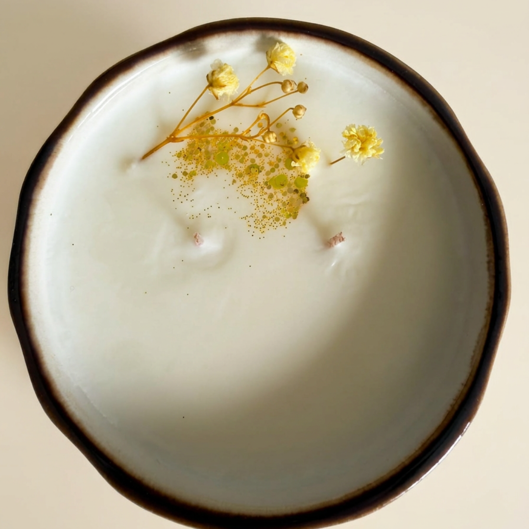 Bougie parfumée artisanale en grès - fleuries